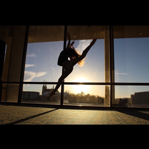 Meet your Posher, Vicky - Picture 1 of 1